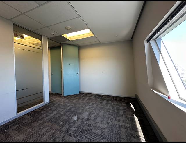 308M² OFFICE TO LET IN SANDTON CENTRAL